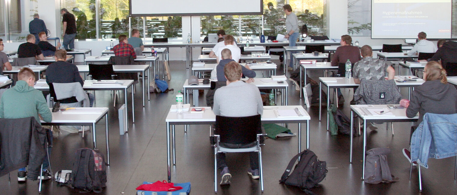 Prüfungen im Campus Handwerk Bielefeld.